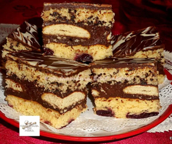 Rumos-meggyes, csokikrémes szelet recept