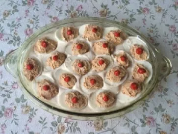 Májkrémes töltött tojás recept