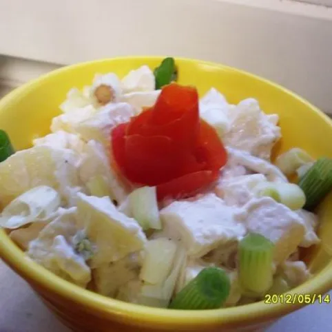 Almás-hagymás sajtsaláta recept