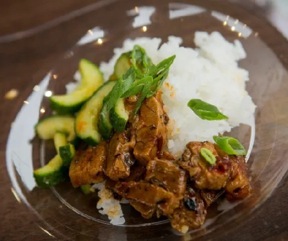 Pirított setréshasalj savanyú uborkával és rizzsel recept