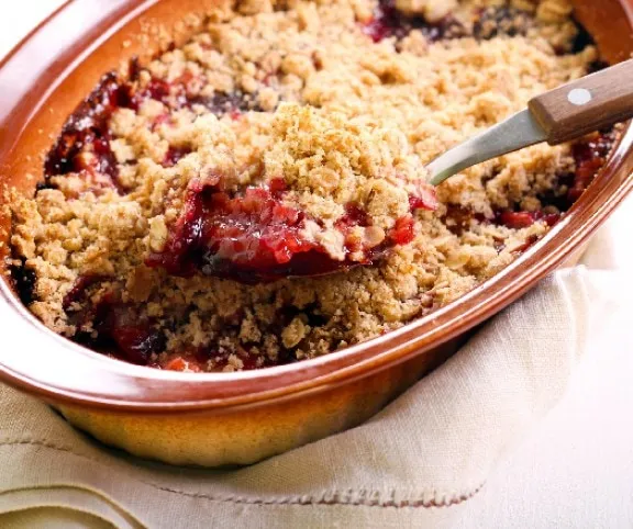 Almás-szilvás morzsasüti (crumble) recept