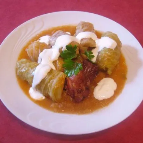 Téli töltött káposzta füstölt oldalassal recept