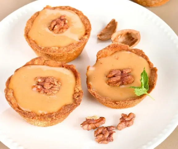 Karamellás kosárkák dióval recept