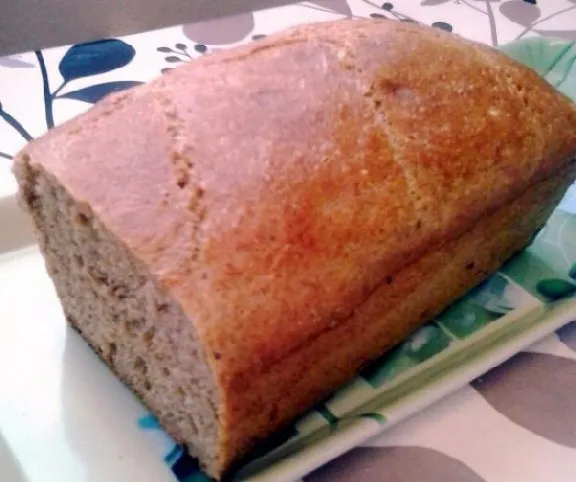 Lenmagos medvehagymás tönkölykenyér recept