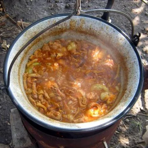 Csülkös pacal bográcsban recept