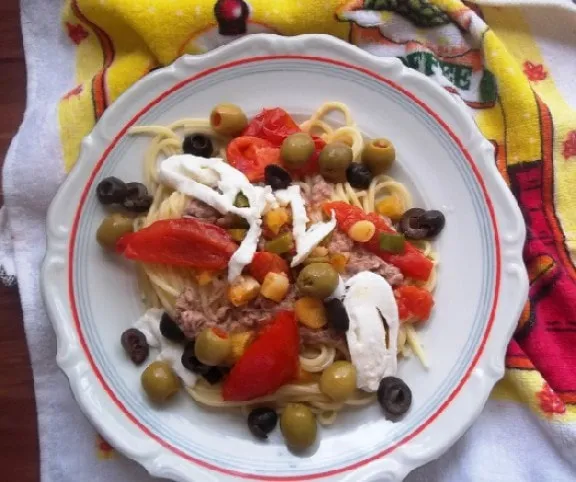 Tonhalas spagetti mozzarellával recept