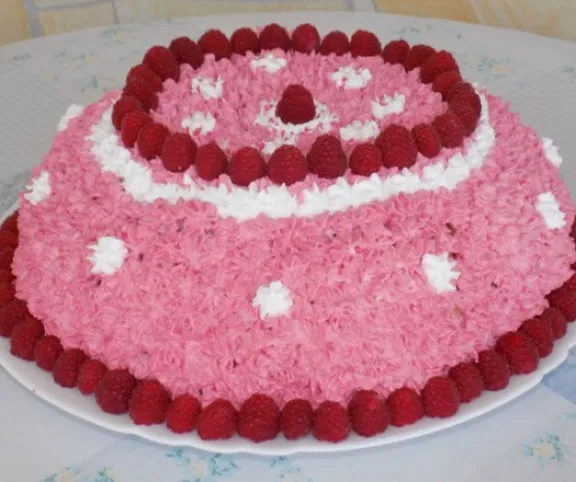 Málnabomba (málnás-piskótás-tejszínhabos süti) recept