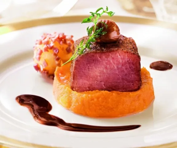 Szarvasgerinc sütőtökpürével recept