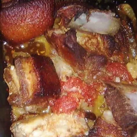 Hagymás-paradicsomos sült hús recept