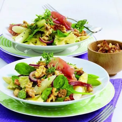 Sonkás-spenótos tésztasaláta recept