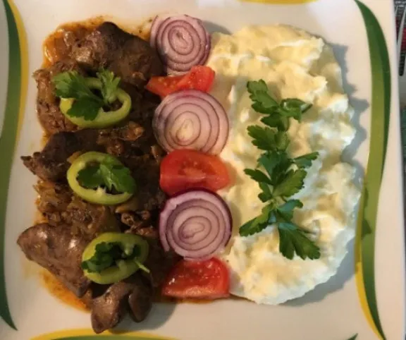 Hagymás sült csirkemáj recept