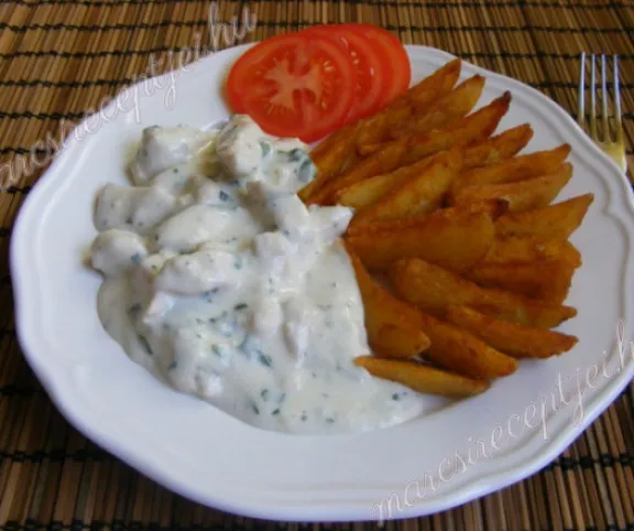 Fokhagymás-tejfölös csirkemell, steak burgonyával recept
