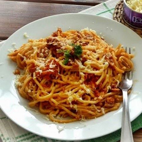 Tonhalas-paradicsomos spagetti recept