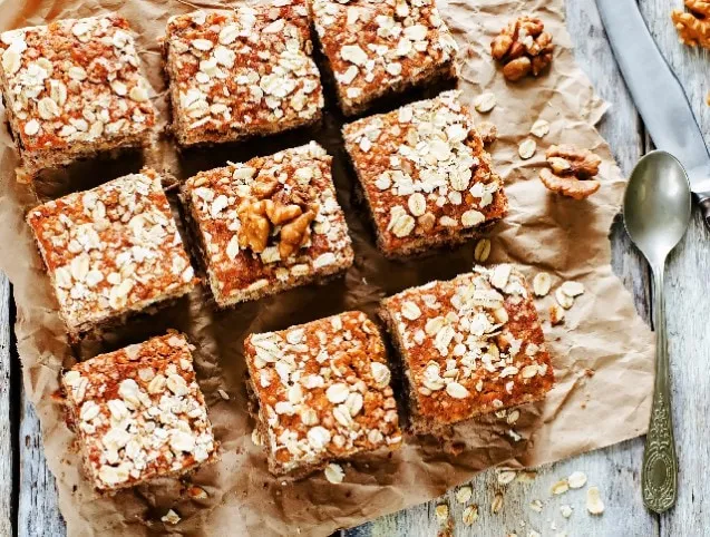 Meggyes-almás-zabpelyhes sütemény recept