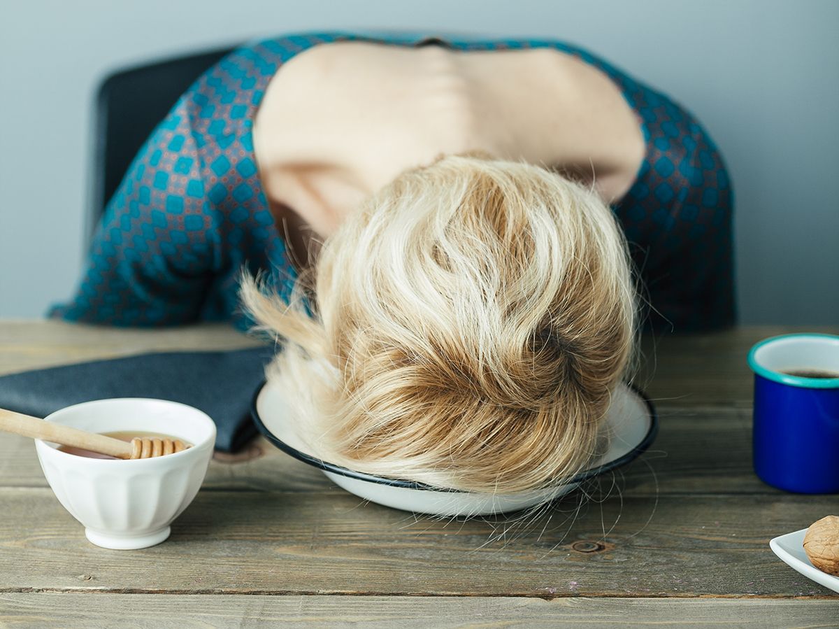 Jól megválasztott ételekkel és italokkal enyhíthetjük a fájdalmas másnapot. /Fotó: Shutterstock