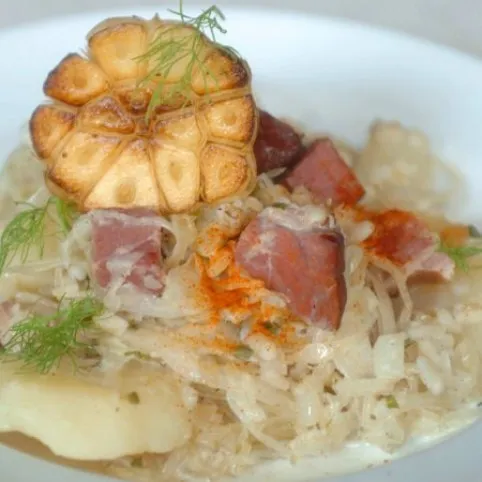 Cseréptálban sült húsos káposzta tótosan recept