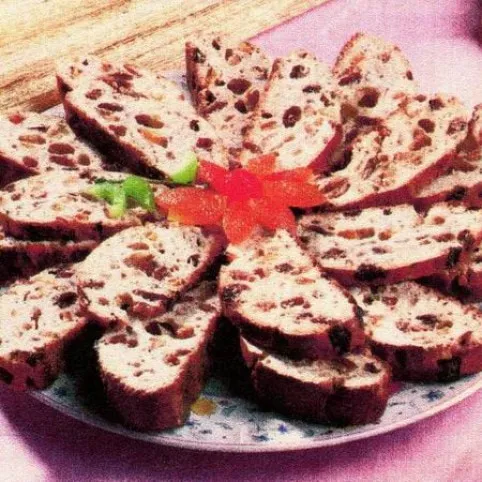 Gazdag gyümölcskenyér recept