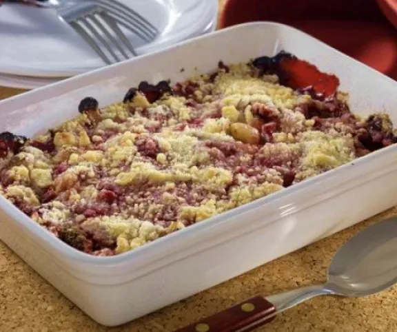 Morzsasüti bogyós gyümölcsökkel (crumble) - lépésről lépésre! recept
