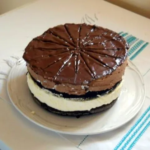 Csokis-vaníliás krémes csokoládétorta recept