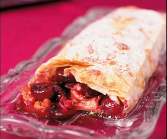 Diós-meggyes rétes recept