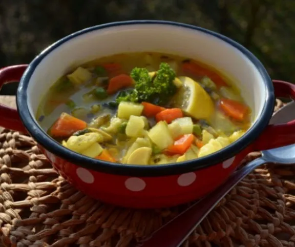 Csorba medvehagymás húsgombóccal recept