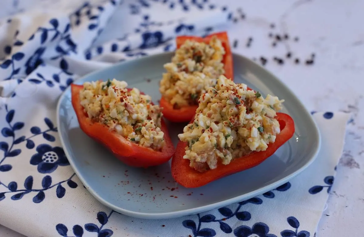 Tormás tojáskrémmel töltött paprika recept