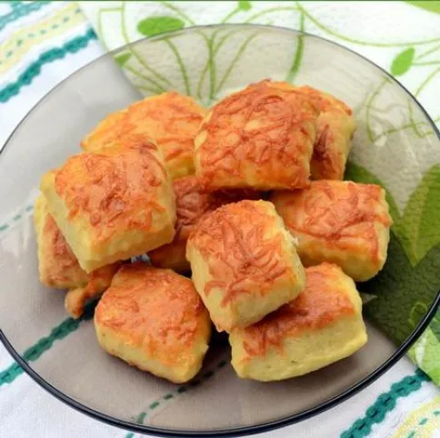 Apró sajtos sütemény recept