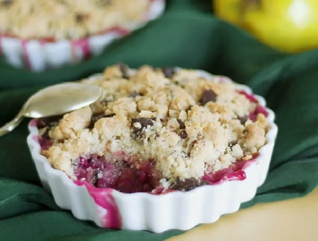 Birs-ribizli morzsa recept