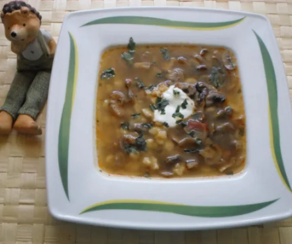 Gombaleves csipetkével recept