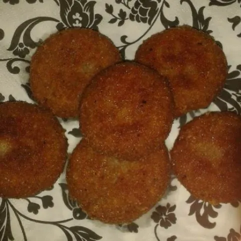 Sajtos-császárszalonnás fasírtocskák recept