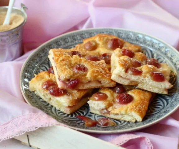 Focaccia dolce all'uva (olasz szőlős lepény) recept