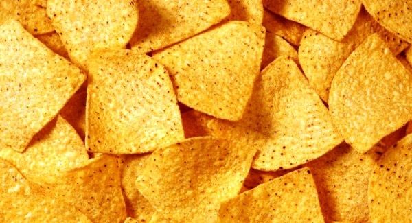 Készen is vehetjük, de otthon is elkészíthető a tortilla chips