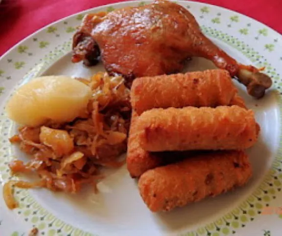 Sült kacsacomb birsalmás káposztával recept