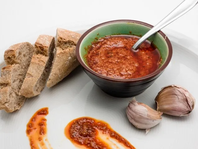 Kanári-szigeteki piros szósz (Mojo picón) recept