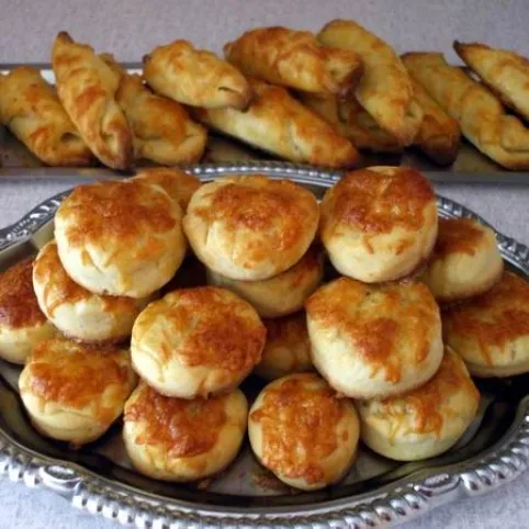 Sajtos pogácsa és kifli recept