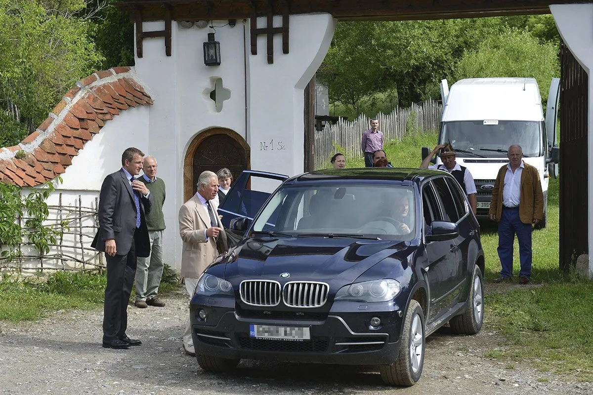 III. Károly Erdélyben, Zalánpatakon piheni ki az év fáradalmait /Fotó: MTI