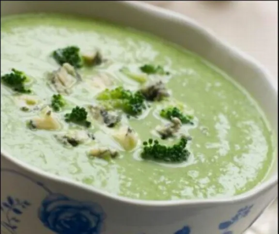 Sajtos brokkolikrémleves recept