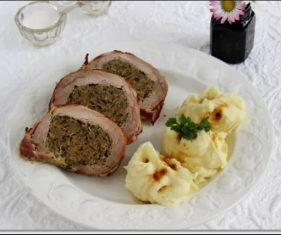Szűzpecsenye medvehagymás töltelékkel recept