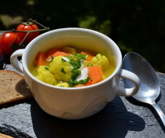 Joghurtos karfiolleves recept