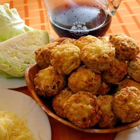 Káposztás-sajtos pogácsa recept