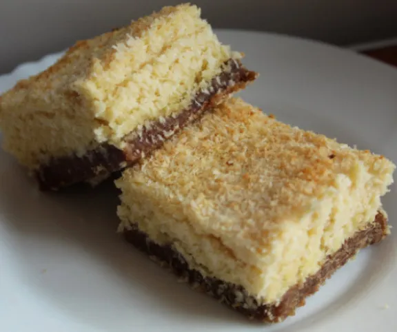 Ragacsos kókuszkocka (Bibingka) recept