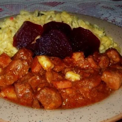 Vörösboros vadpörkölt recept