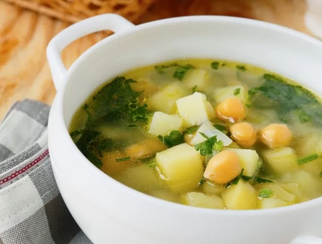 Téli zöldségleves csicseriborsóval recept