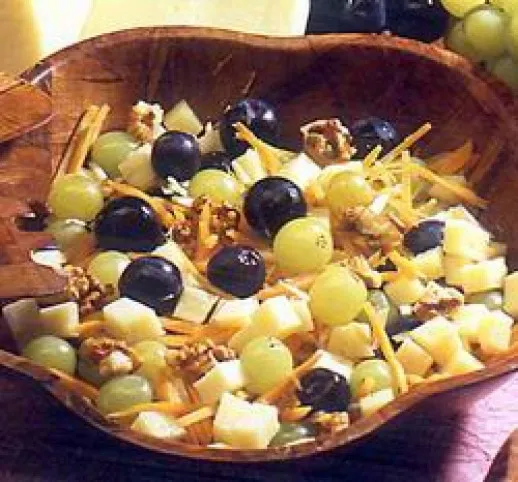 Sajtos saláta recept