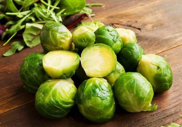 Kedvelt zöldség a kelbimbó vagy brüsszeli káposzta is (angolul Brussel sprouts, franciául choux de Bruxelles a neve, de más nyelveken is hasonlóan hívják)