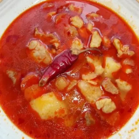 Vörösboros gulyásleves csípősen recept
