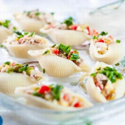 Olasz kagylótészta paradicsommal és gombával recept