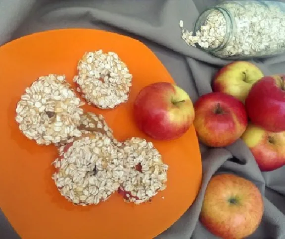 Almakarikák zabpehelybundában recept