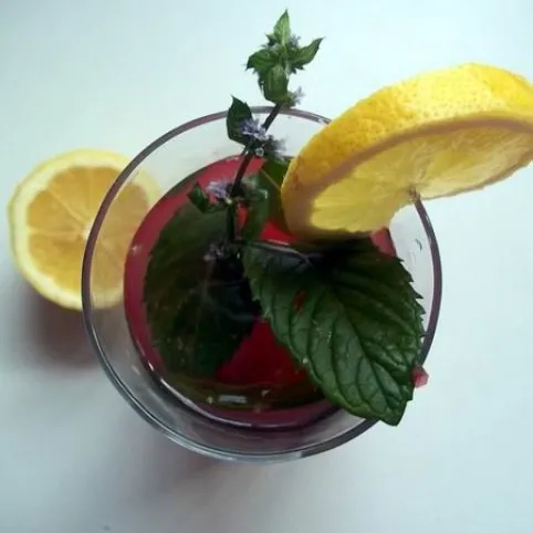 Mentás dinnyekoktél vodkával recept