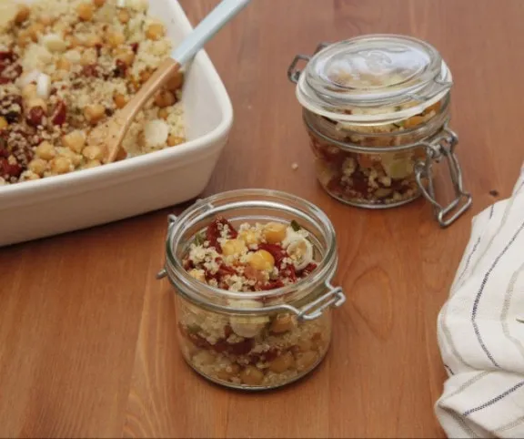 Csicseriborsós quinoasaláta recept